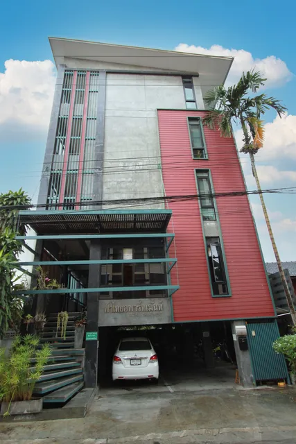 Fathai Apartment ฟ้าไทยอพาร์ทเม้นท์