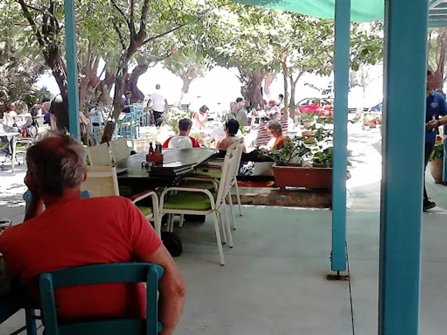 Mesogeios Restaurant - Cafe