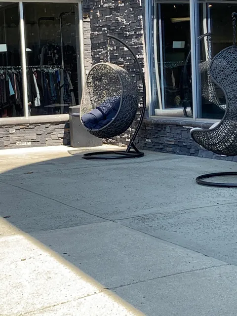 Esti's World of Fashion