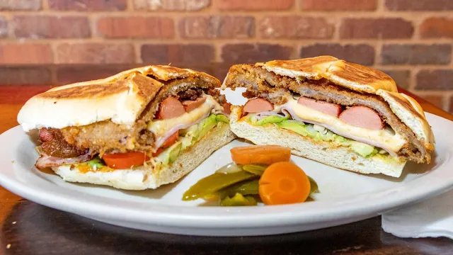 Los Carnalitos Food Truck