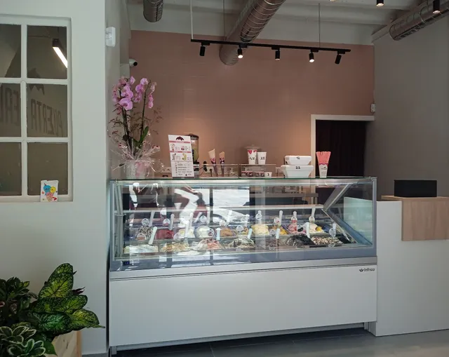 Heladería Puerta Real Gràcia