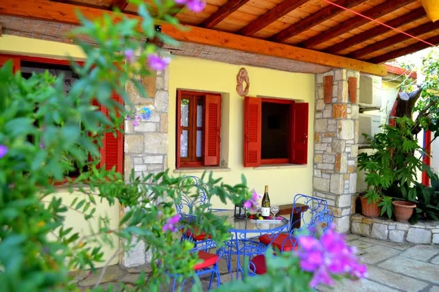 Houhounikos apartments