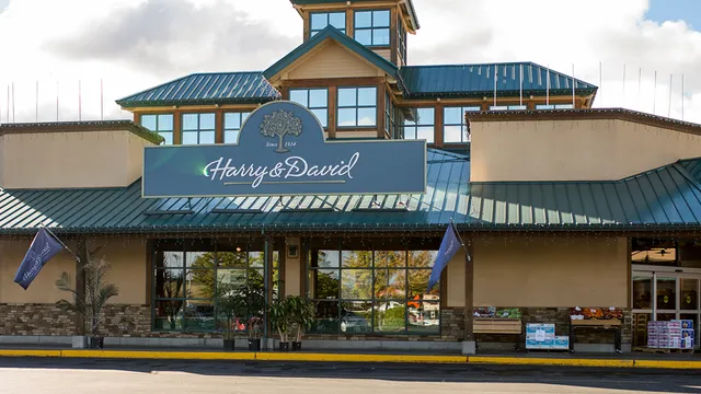 Harry & David - Country Village