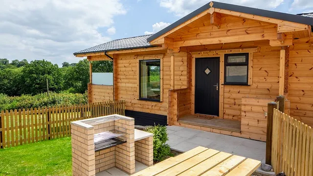 Buckland Farm Log Cabins