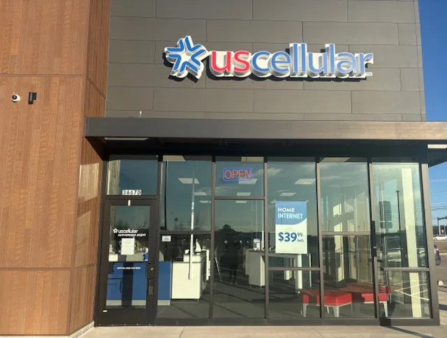 Authorized Retailer UScellular & T-Mobile
