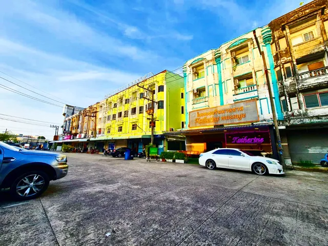 Desa Phuket Hotel โรงแรมเดซ่าภูเก็ต