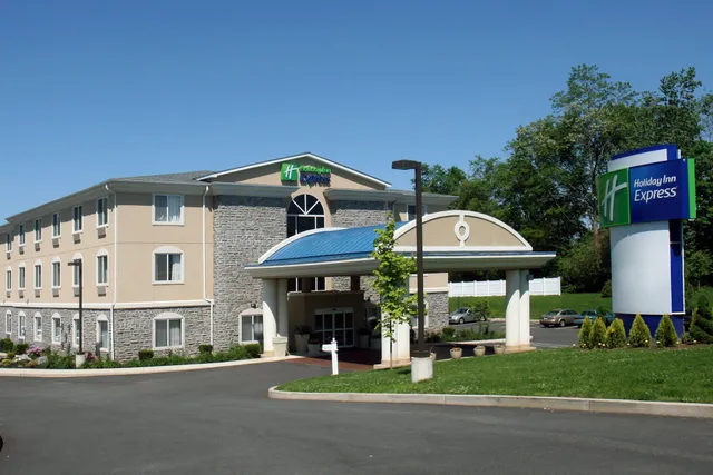 Holiday Inn Express Newington - Hartford by IHG