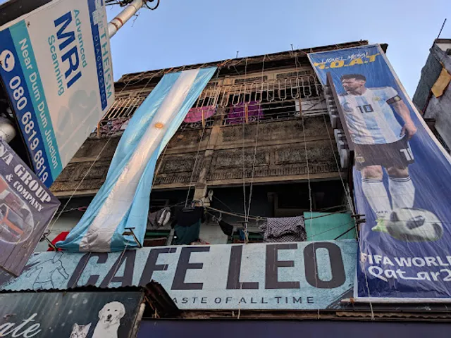 CAFE LEO
