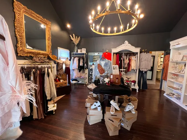 Ash & Crown Boutique