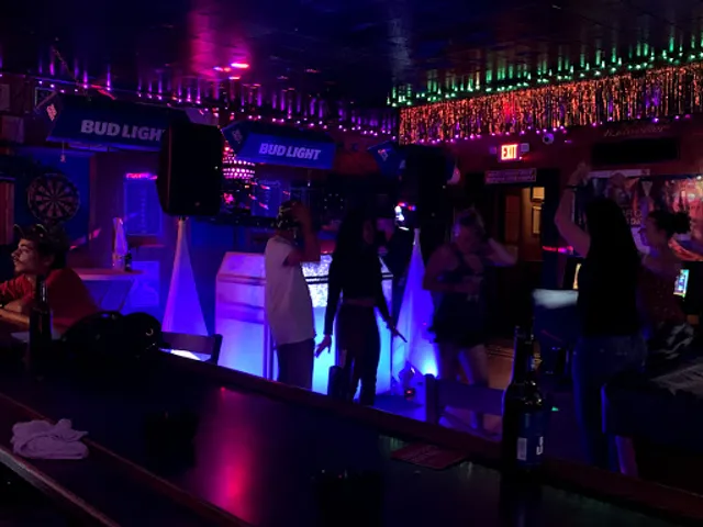 Kennedys Lamp Post Tavern