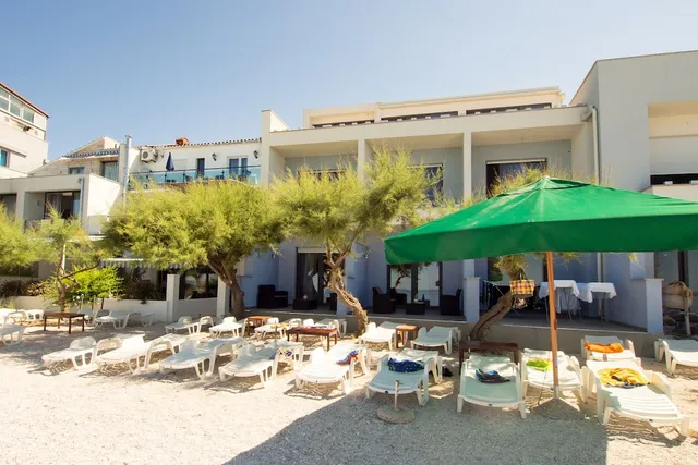 Beachfront Villa Mediteran