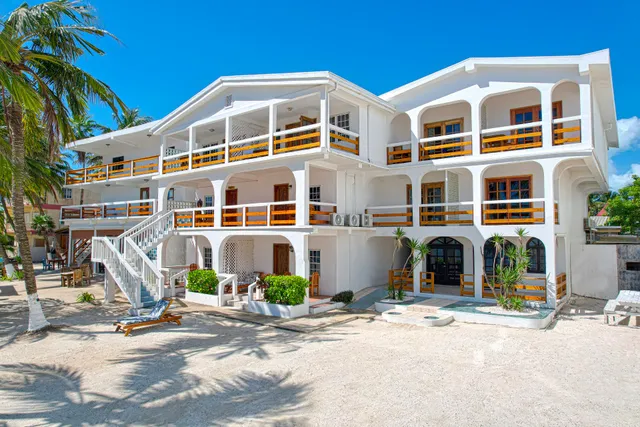 Corona Del Mar Hotel