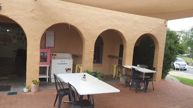 The Pink Cafe Kelmscott