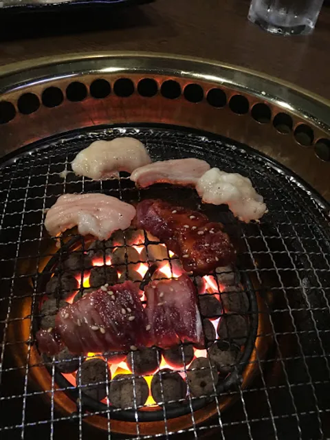 焼肉 楽や