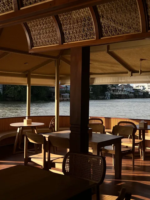 Tarn Ayutthaya ธาร - Thai Restaurant