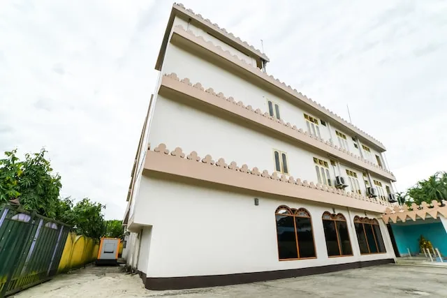 SPOT ON Hotel The Raj Palace