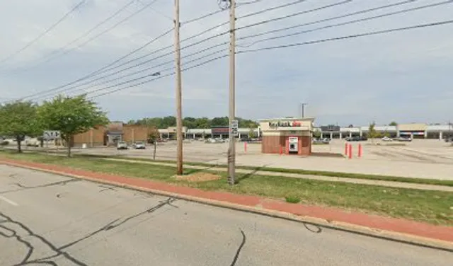 Shuttlers Uniform INC