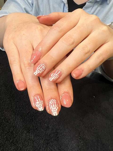 The Coven Room - The Nail Witch Dani