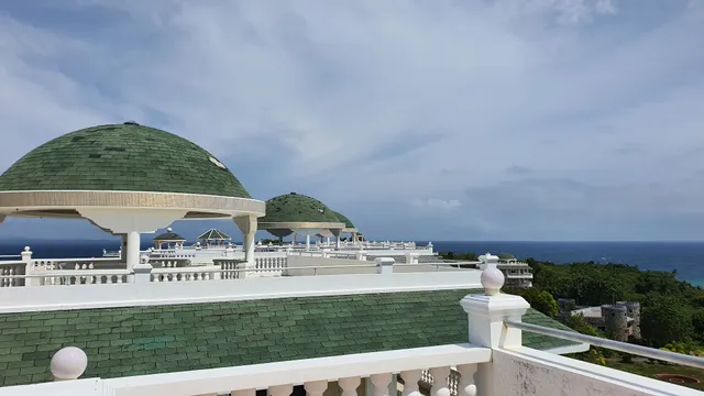 Lingganay Boracay Hotel Resort