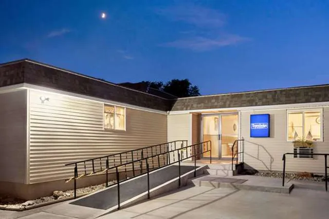 Travelodge by Wyndham Edgemont