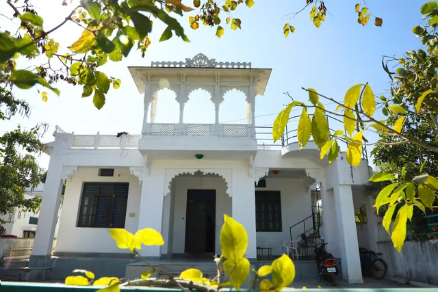 Manhar Vilas Holiday Home