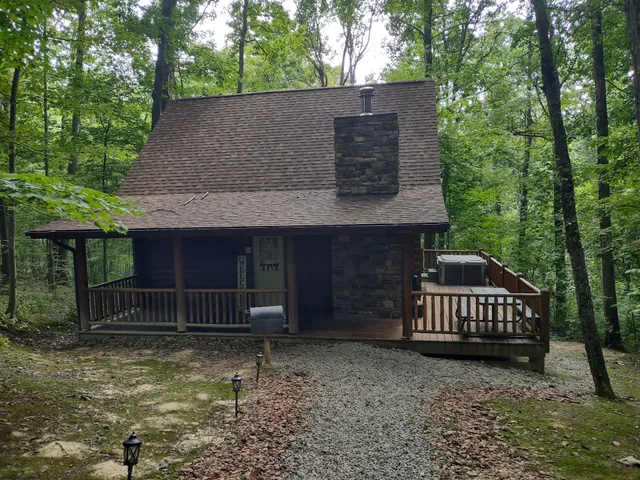 Cabins by the Cave - Jackson Cabin