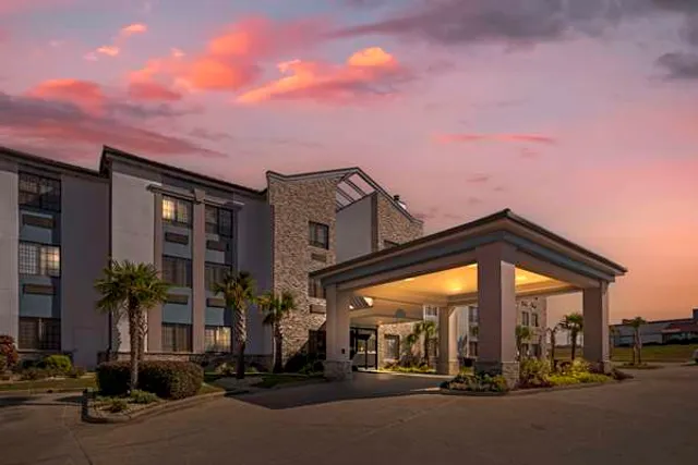 Comfort Suites Hattiesburg near University