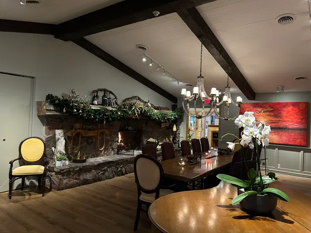 Hearthside Room, Elmhirst's Resort