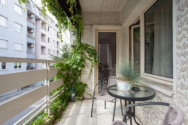 Urban Hostel & Apartments