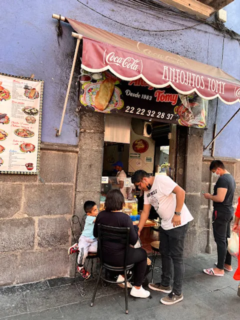 Antojitos Tomy “De la esquina”