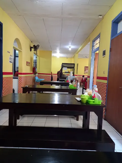 Spesial Soto Boyolali Hj. Hesti Widodo, Cicaheum