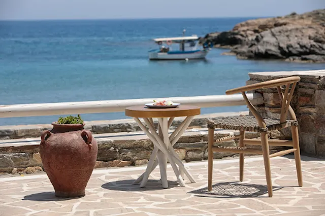 Alos (by Ostria Inn)