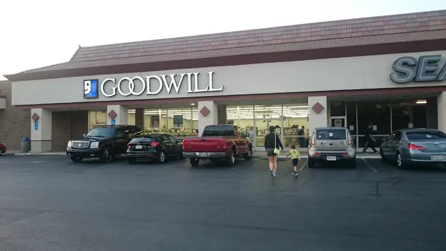 Goodwill @ Gilroy Plaza