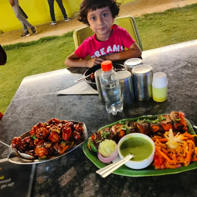 4Brothers, Restaurant,Pure Vegetarian