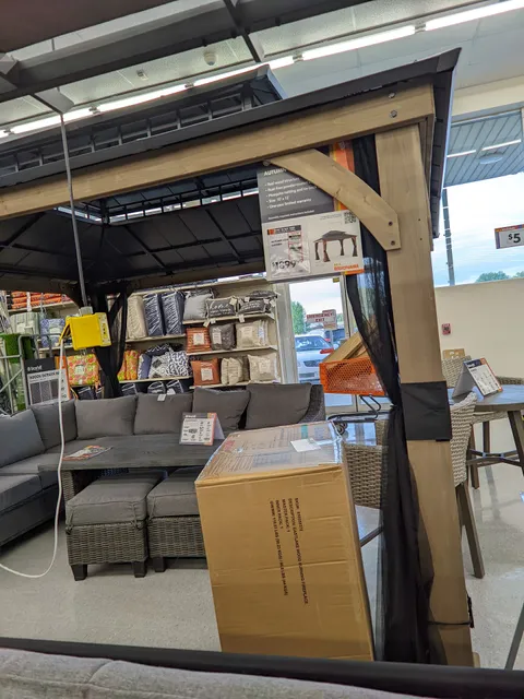 Thompson Hills Shopping Center