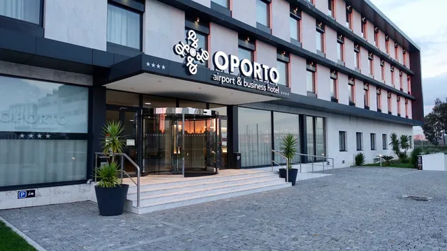 Oporto Airport & Business Hotel