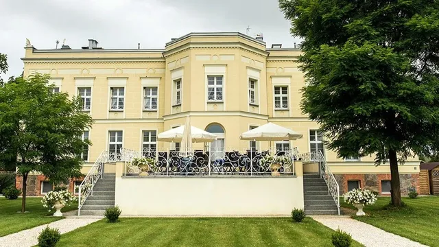 Hotel SPA AKACJOWY DWÓR