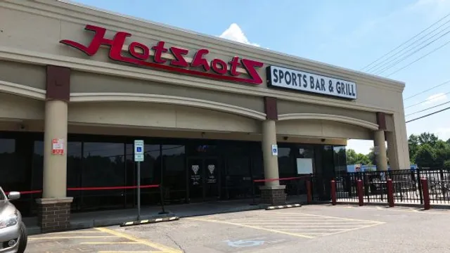 Hotshots Sports Bar & Grill