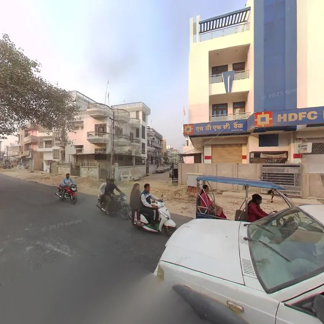 Sunflower Girls hostel for student/working pg ,Near Ss Khanna ,Arya Kanya, Ewing christian ,CMP in Allahabad ,Prayagraj