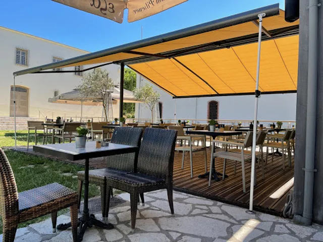 Tsitsani Museum Cafe