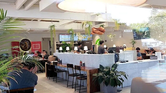 Pho Hoa + Jazen Tea (San Ramon)