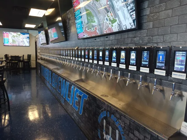 Romeo & Brewliet Tap Room & Pour House