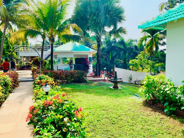 Tropical Valley Resort Morjim