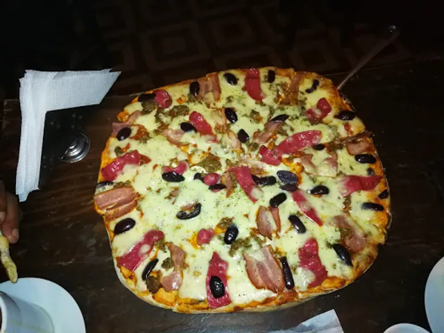 Flashy Pizzería & Taberna