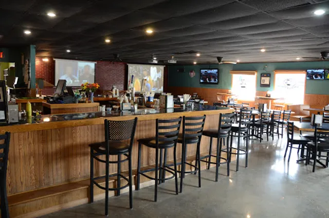 Benchwarmers Eatery & Sports