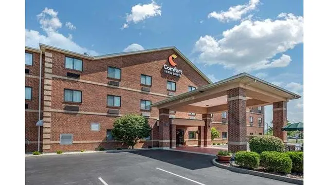 Comfort Inn & Suites Lawrenceburg