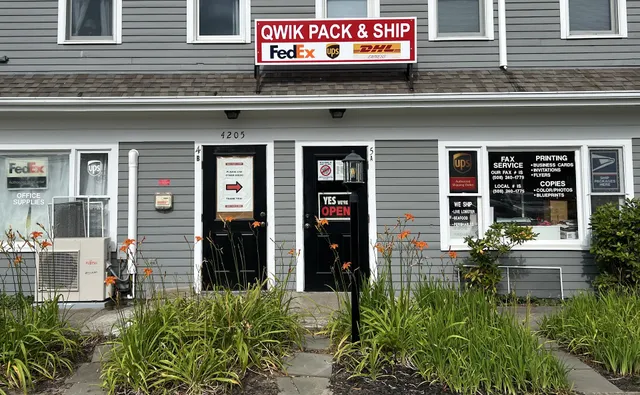 Qwik Pack & Ship
