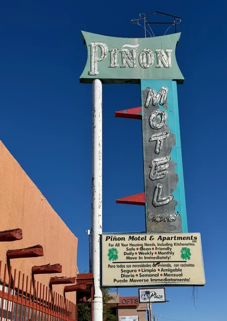 Piñon Motel & Apartments