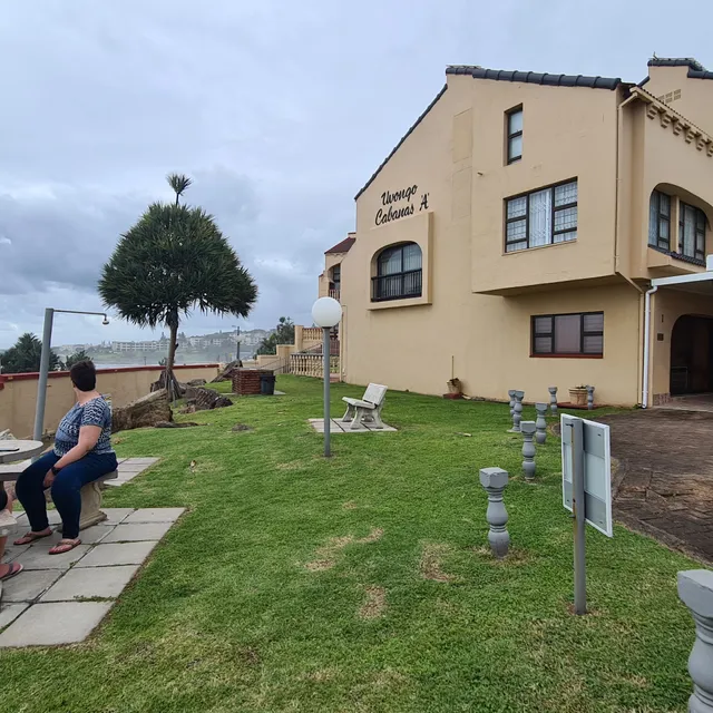 Uvongo Cabanas