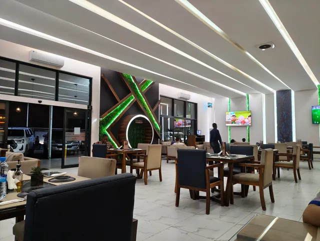 Cozy Restaurant & Lounge